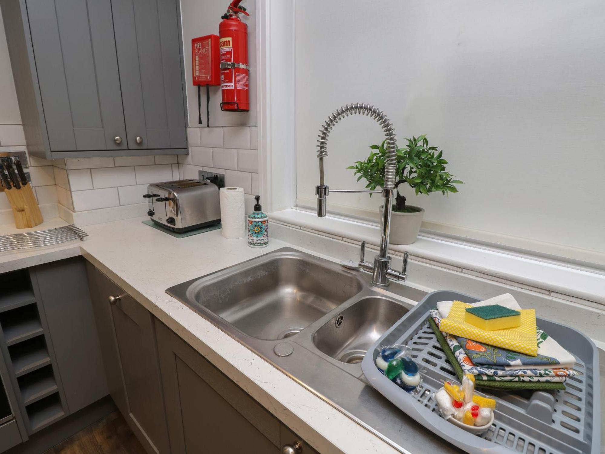 Rookley Lake Cottage Ventnor Esterno foto